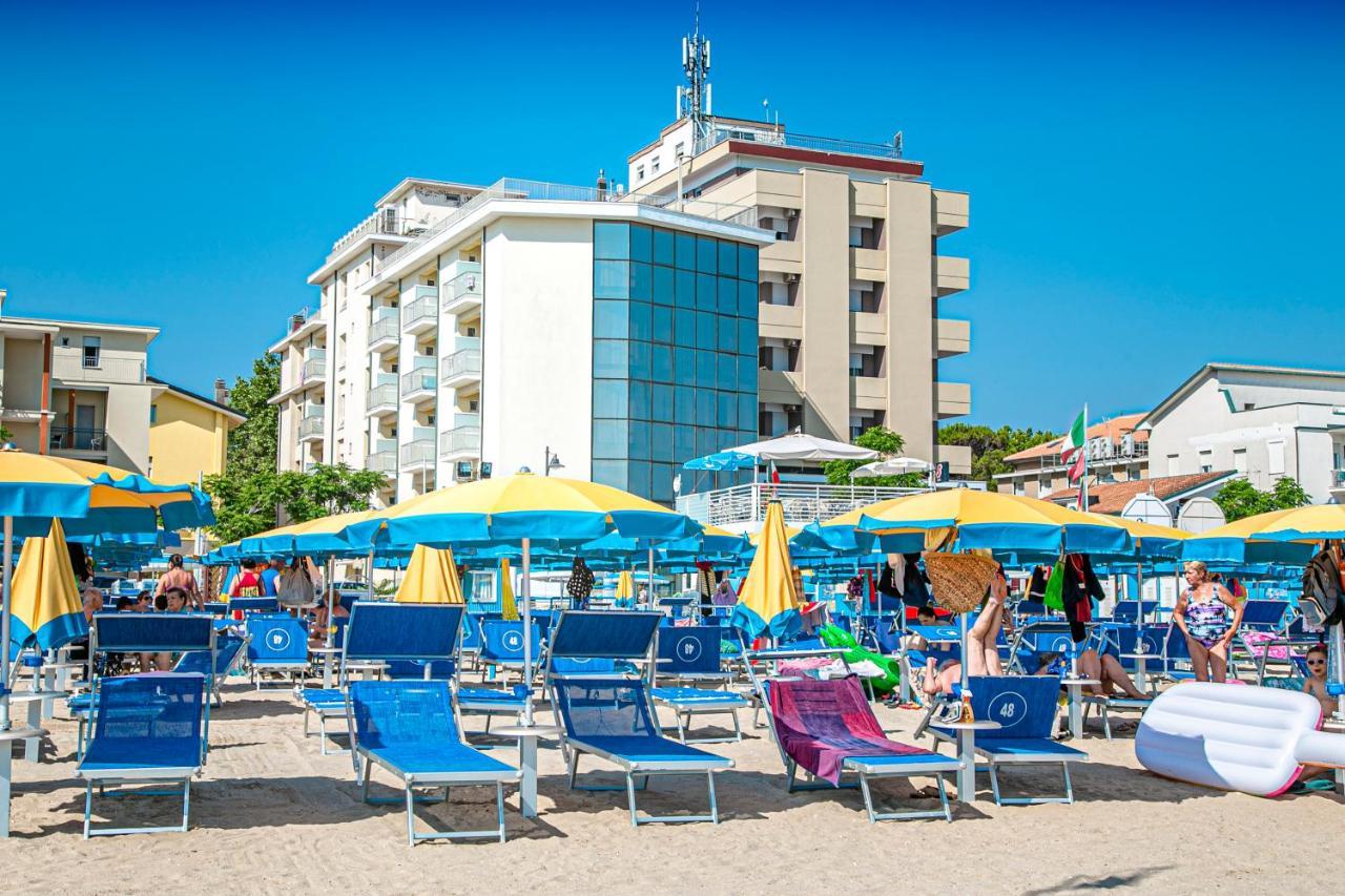 Hotel Ambasciatori 贝拉里亚-伊贾马里纳 外观 照片